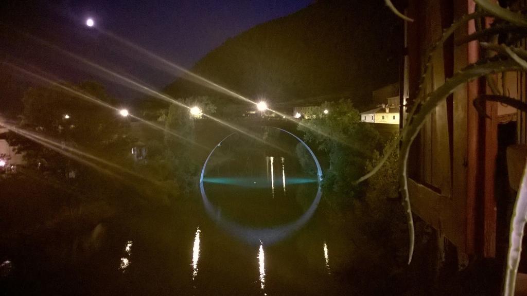 La Finestra Sul Fiume Acomodação com café da manhã Fossombrone Exterior foto